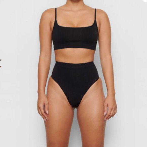 SKIMS (Black-NWT) Mid Waisted Bonded Brief - Picture 2 of 8